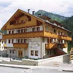 Aparthotel Antlia Arraba