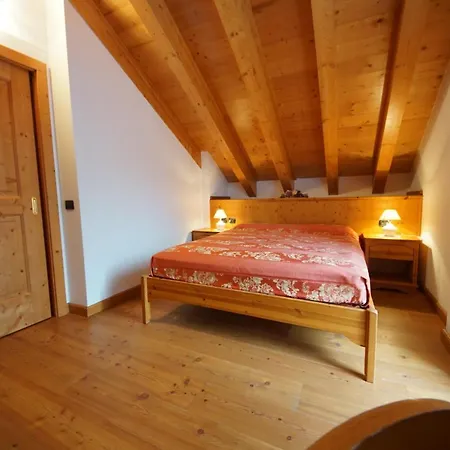 Apartmanhotel Antlia 3*