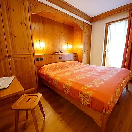 Antlia Aparthotel 3*